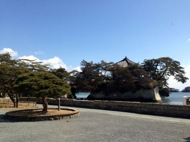 ～松島の魅力その１～日本三景の松島は海外からのお客様も多く、常に賑わっている観光地です。
