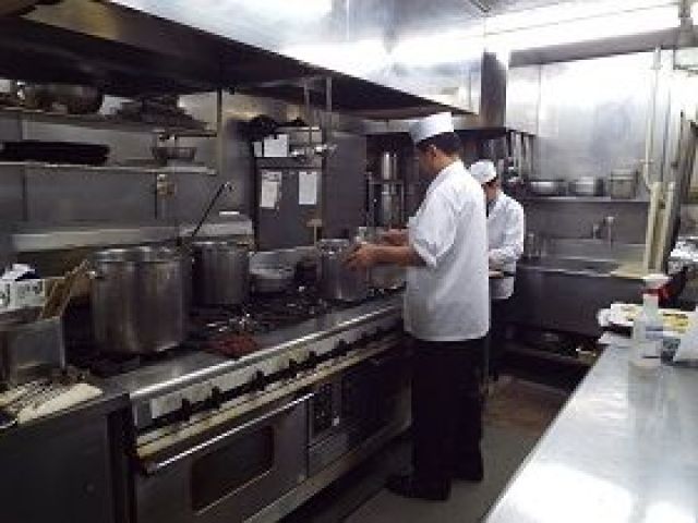 調理場でのお仕事です♪