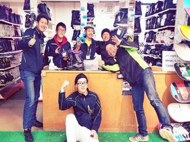 リフト券もレンタルも食費も寮費も全部無料!!!!学生さんやフリーターの方からも幅広く人気♪