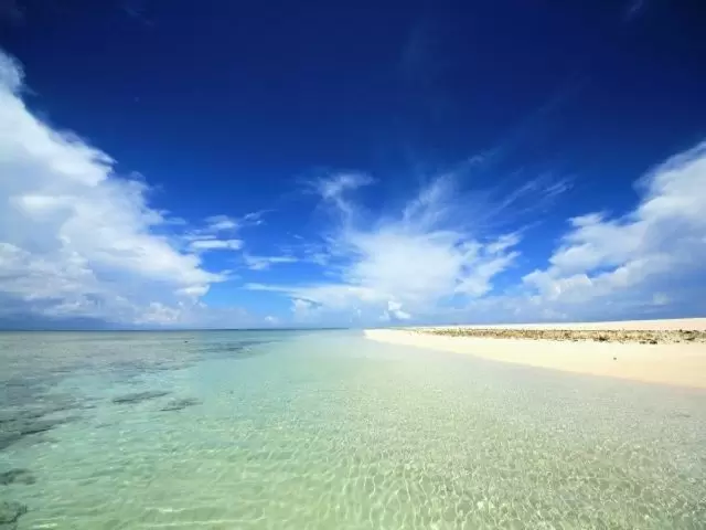 あの人気のはての浜は久米島から行けますよ～♪東洋1とも言われる絶景に感動して下さい☆
