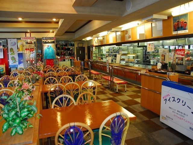 こちらが勤務するレストランのお写真です。
カジュアルな雰囲気ですので未経験の方も大歓迎！！