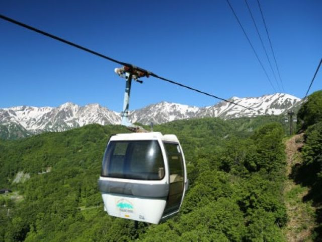 三山リフト券貸出あり◇
人気の栂池、岩岳、八方尾根リフト券が全て借りられるのはここだけ!!