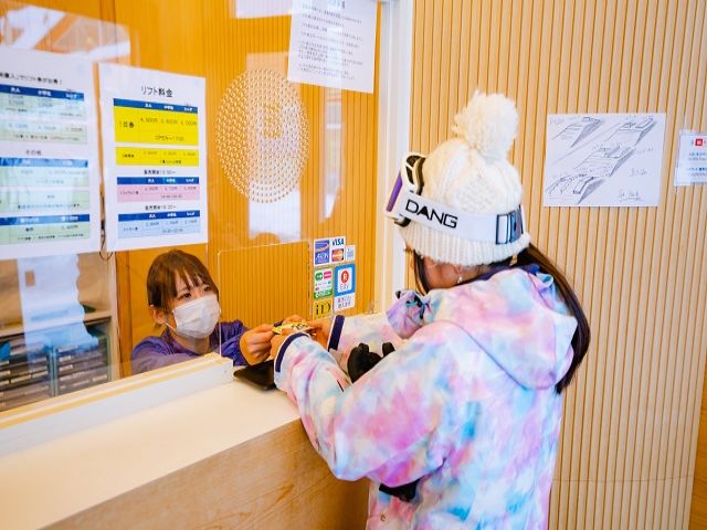 お客様を明るい笑顔で送り出してあげてください☆