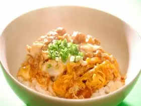 最後は…冷えた身体もあったまる…【どんぶりもの】をあなたにオトドケしますよ！