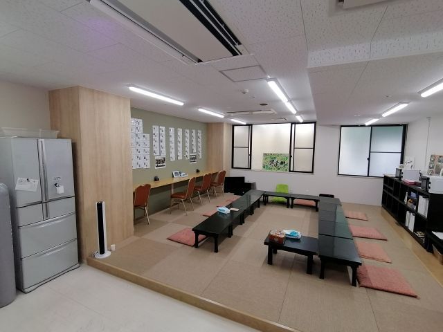 休憩室の様子♪快適に過ごす事が出来る空間となっています。
