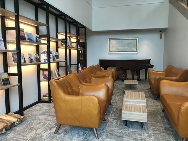 ホテルの中とは思えないオシャレcafeあり！女性に人気の素敵な職場にテンション上がります！