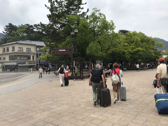 コロナ以前は外国人観光客だらけの島でした。。