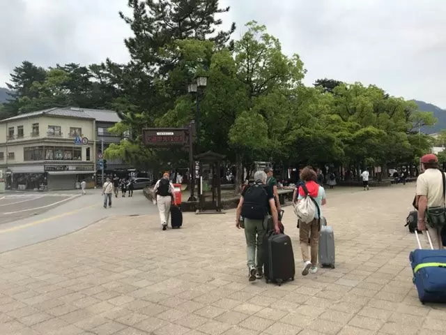 コロナ以前は外国人観光客だらけの島でした。。