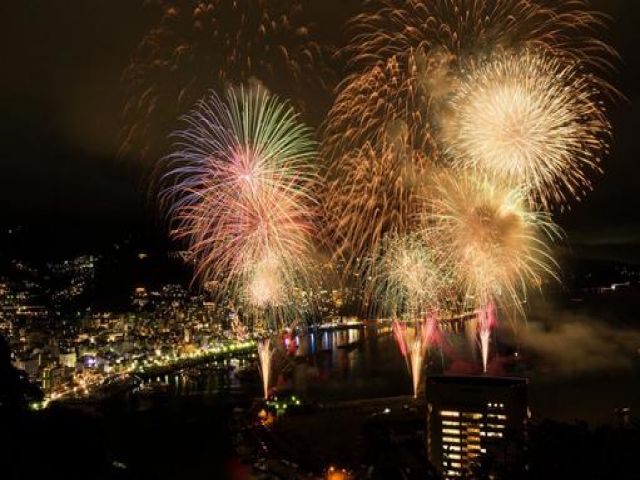 熱海では1年中花火大会が開催されています！