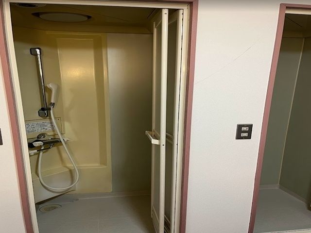 シャワールーム完備☆