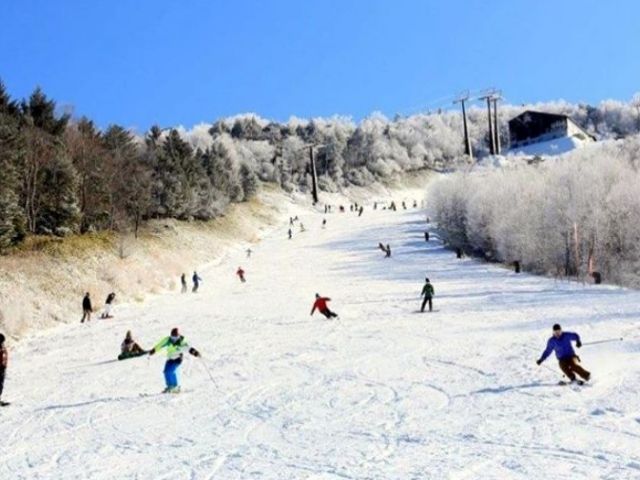 お休みの日はスキーやスノーボードを楽しんで頂けます！