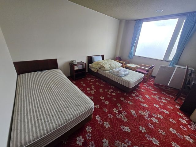 元客室に住み込み！