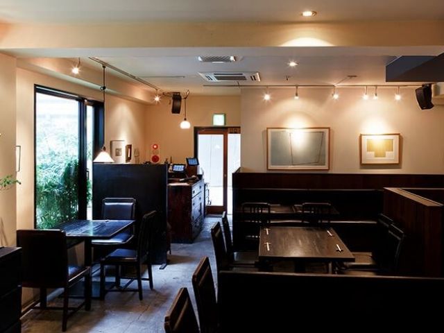 職場の雰囲気になります。