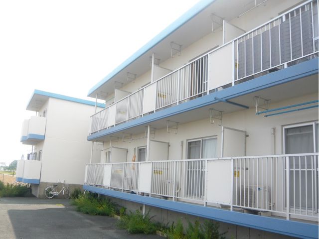 寮部屋内も風呂トイレ付の完全個室です☆コンビニも徒歩圏内なので生活も便利♪