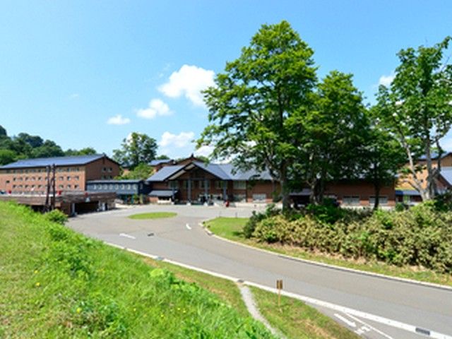 ブナの森に囲まれた癒しの温泉宿です