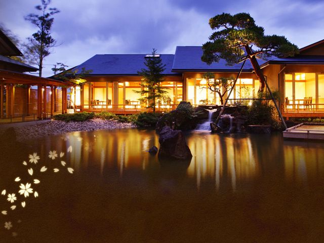 新潟市内でのお仕事です。風情ある温泉街です。新潟から電車とバス使っても約1時間で行けます。