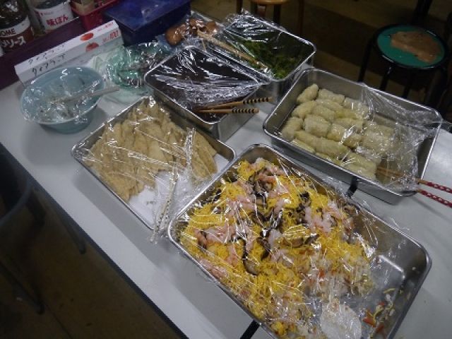 まかないは手作り
取り分けて食堂やお部屋で召し上がっていただきます