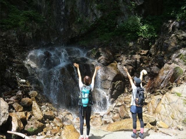 山好きな方必見!!日本屈指の山岳温泉!!
女性スタッフさんも活躍いただいた裏方のお仕事です