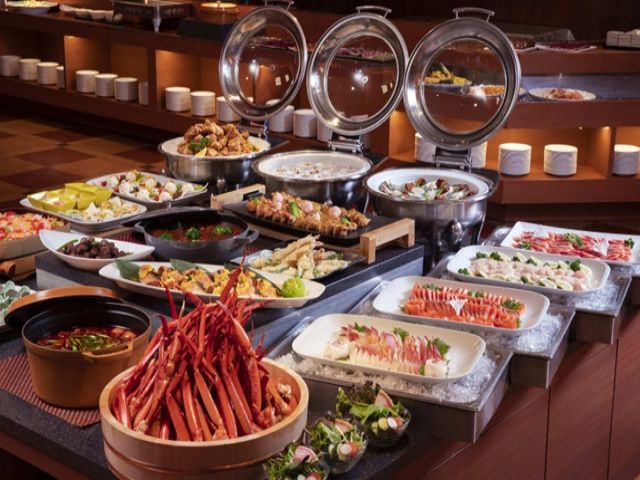 【職場】レストランはバイキングになります♪