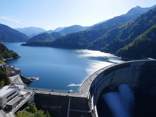 ～観光地がもりだくさん～
車を持ち込んで北陸地方を周りましょう！