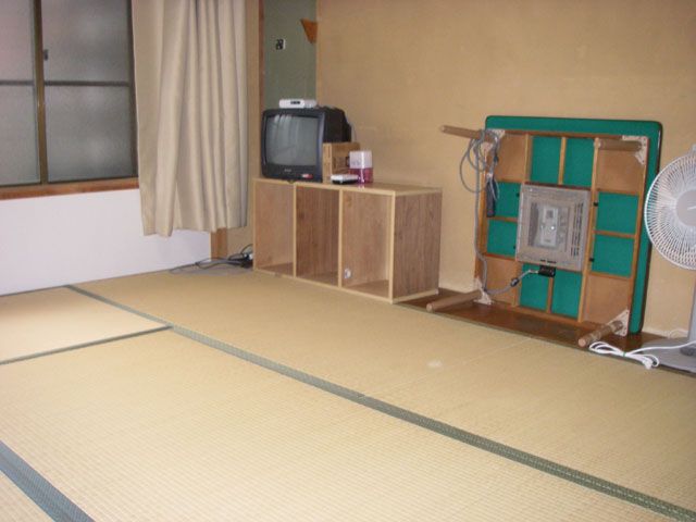 寮写真。境内にあるので出勤楽ちん。