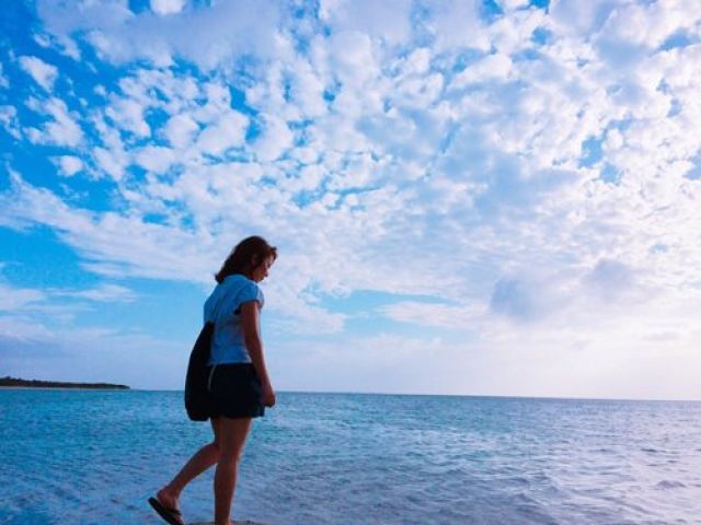 職場から徒歩15分圏内で有名なビーチがあります♪