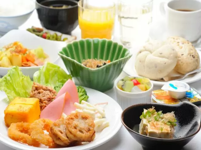 嬉しい食事も2食付き☆都市型リゾバでおすすめです！