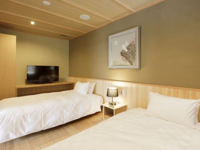 住み込みのお部屋はピカピカの客室です^^ご友人同士、カップル大歓迎★