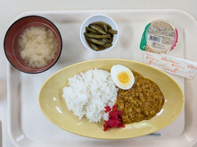 【食事】美味しいと好評の従業員食堂★
（例：ドライカレー※夜）