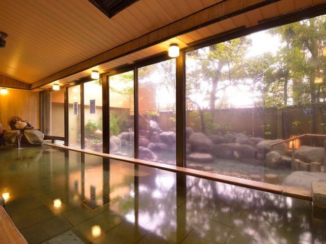 館内温泉入浴可能♪
一日の疲れをしっかり癒してくださいネ！