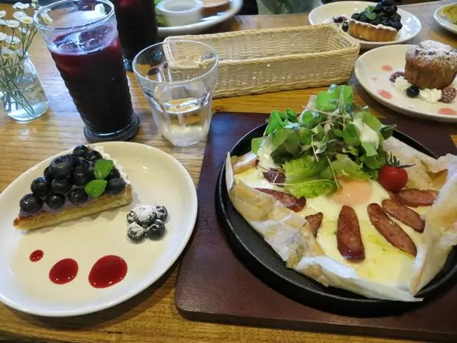 ホテル内には美味しい飲食店が沢山！