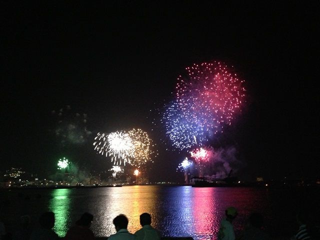 夜には花火が見えることも！！