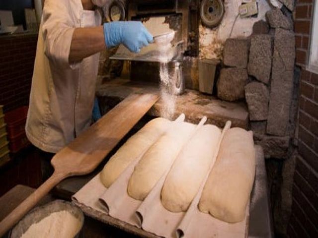 パン作りはまさに職人技！