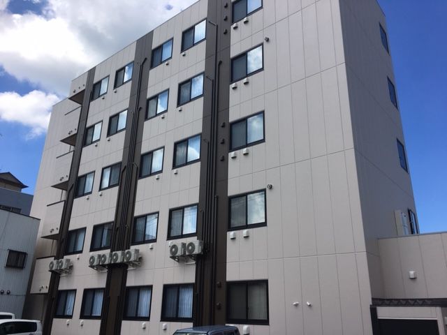 【寮外観】寮は新築で快適です。