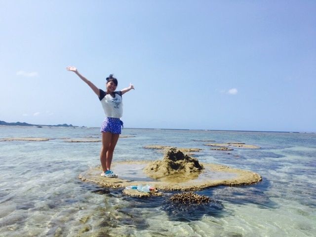 綺麗な海で「ばんざーい！」インスタ映え間違いなし！スマホの容量がなくなっちゃうかも！