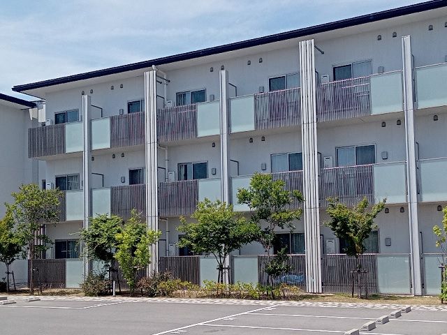 寮は綺麗で居心地良いですよ♪コンビニ・カフェが近くになり生活環境整っています♪