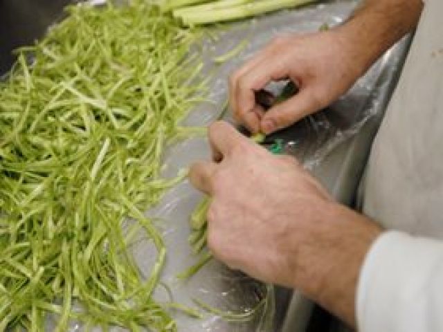 仕込みのお仕事です！経験なくても大丈夫です♪