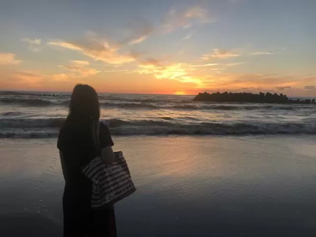 夕日がとってもきれいです♪海岸沿いをお散歩して気分もすっきり･･･♪