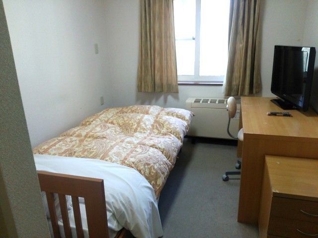 寮は人気のバス・トイレ付ワンルームタイプ☆wi-fiも勿論完備です！