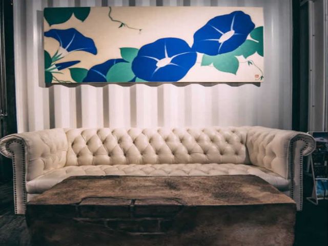 モダンなソファ席☆カップルの方、ファミリー層の方、幅広い客層の方がいらっしゃいます！