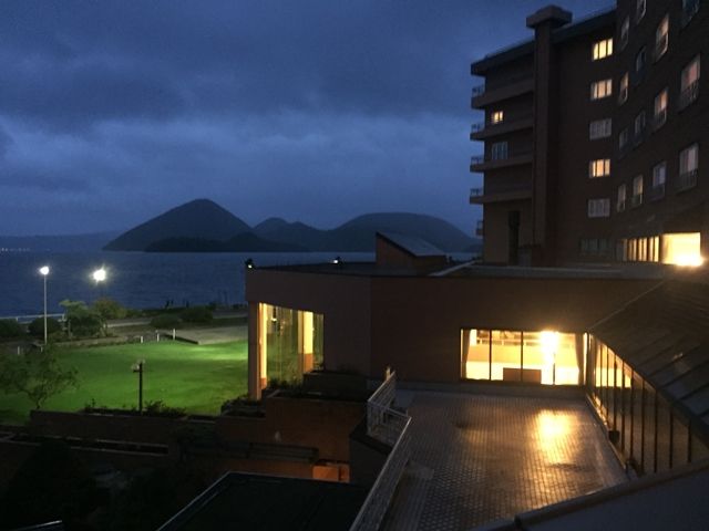 年間を通じて集客がある洞爺湖!月収も安定しており、安定収入が見込めます。