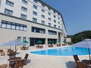 【海辺のホテル/ホール】未経験でも大歓迎◎好条件の為、早い者勝ちです！