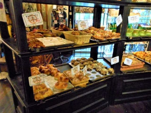 大人気のパンをお召し上がりいただけます☆
