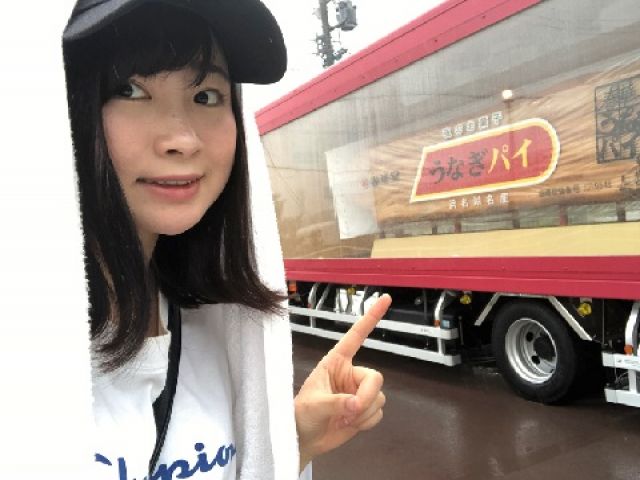 浜松名物のうなぎパイ☆みんな満了の際に買って帰るとか・・・。もちろん餃子も有名です♪