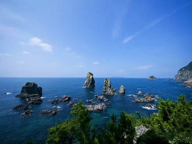 少し離れればきれいな海が広がっています！