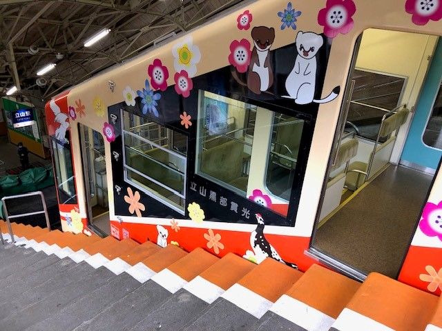 アルペンルートならではのケーブルカー等が乗れちゃいます!(^^)!