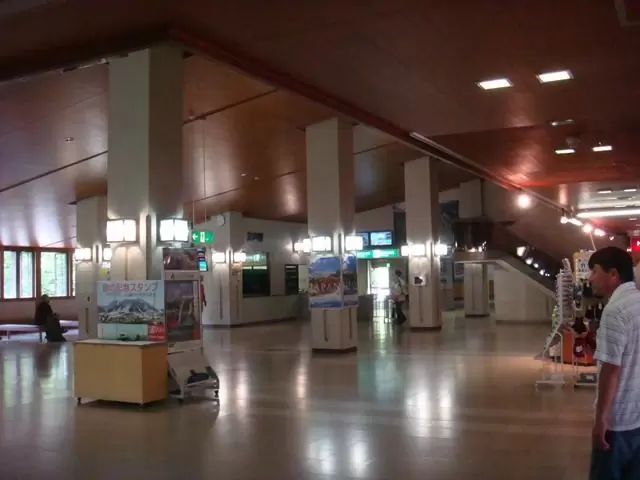 ～駅構内の売店のお仕事～
内容も難しくなく、観光客との会話が楽しい♪