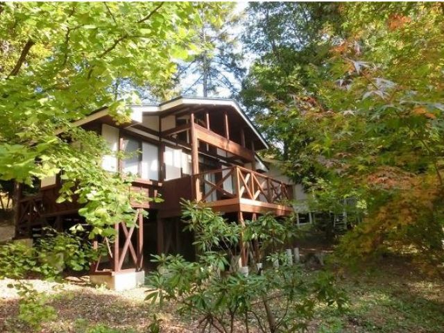 上記のようなコテージの清掃業務です！