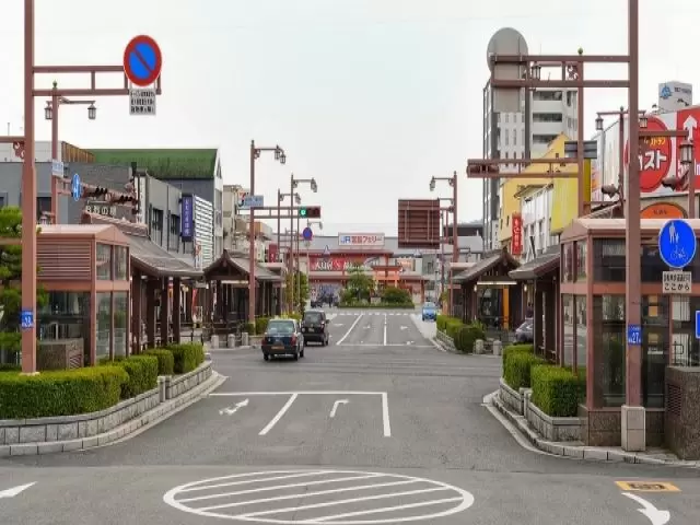 JR宮島口~フェリー乗り場。乗船時間はたった10分の離島!!