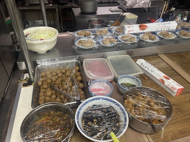 休日も3食バイキング形式です。この日はから揚げの日！